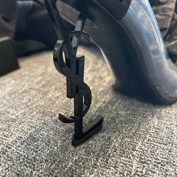 YSL Opyum Pumps – Iconic Elegance, Barely Worn - Picture 6 of 9